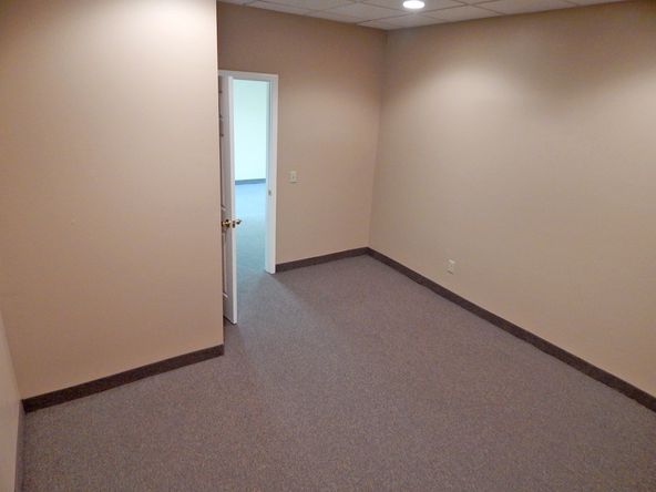 Suite C, Side Center